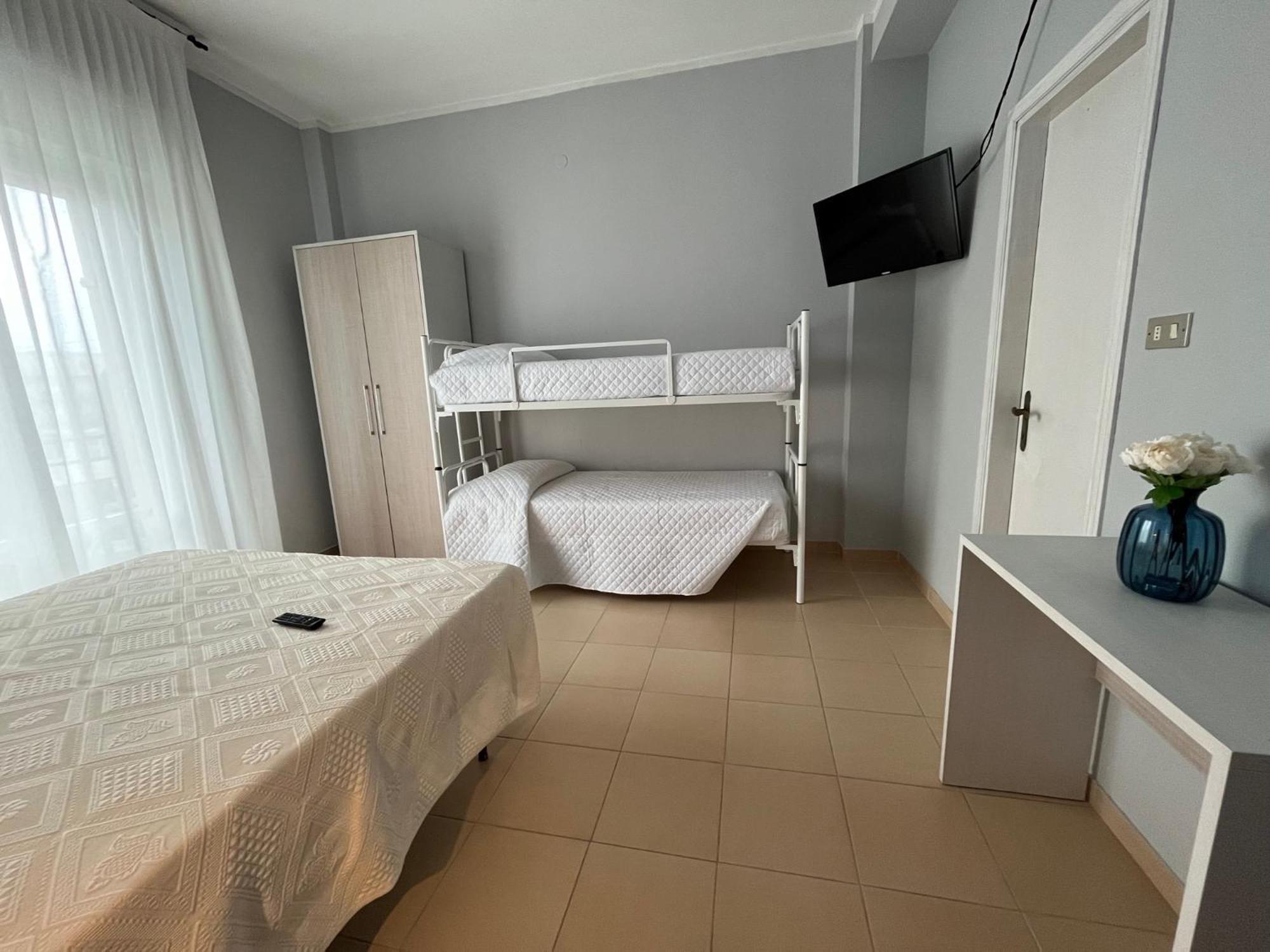 Hotel Le Ali Rimini Exterior photo